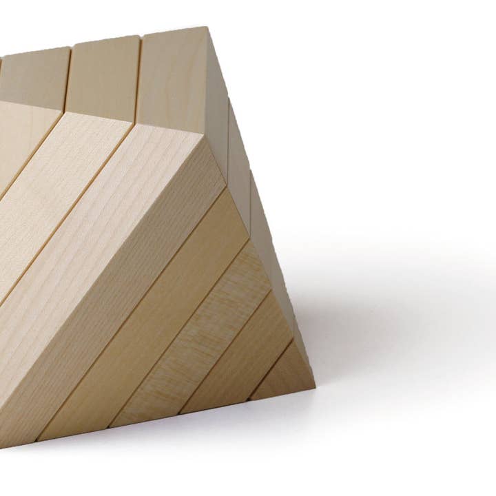 Diamant maple for wholesale by Naef USA