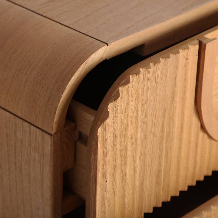 Kodu - Wholesale Bedroom Furniture - Light brown wooden nightstand measuring 46x35x7.2