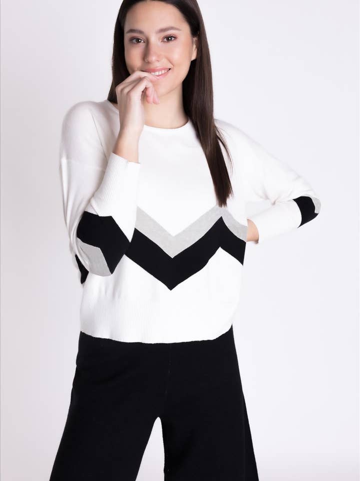 Pull en jersey viscose tricoté à zigzag avec encolure carrée pour la vente par CMS Love