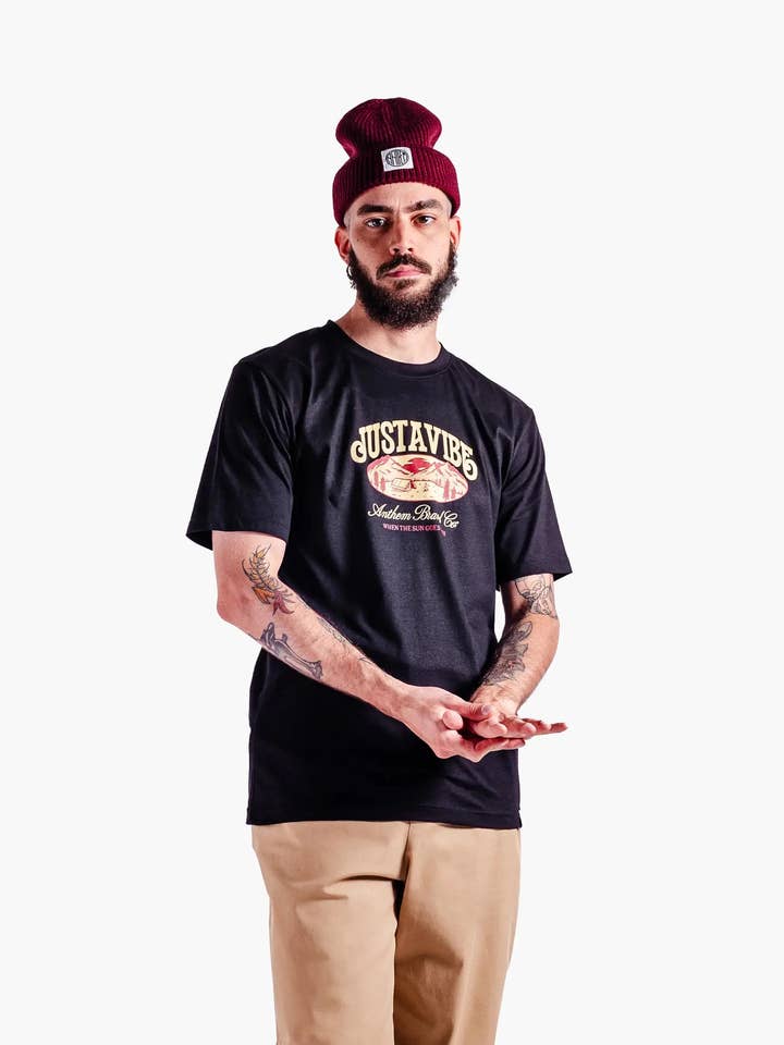 Just A Vibe T-shirt voor wholesale door Anthem Brand Co. ®