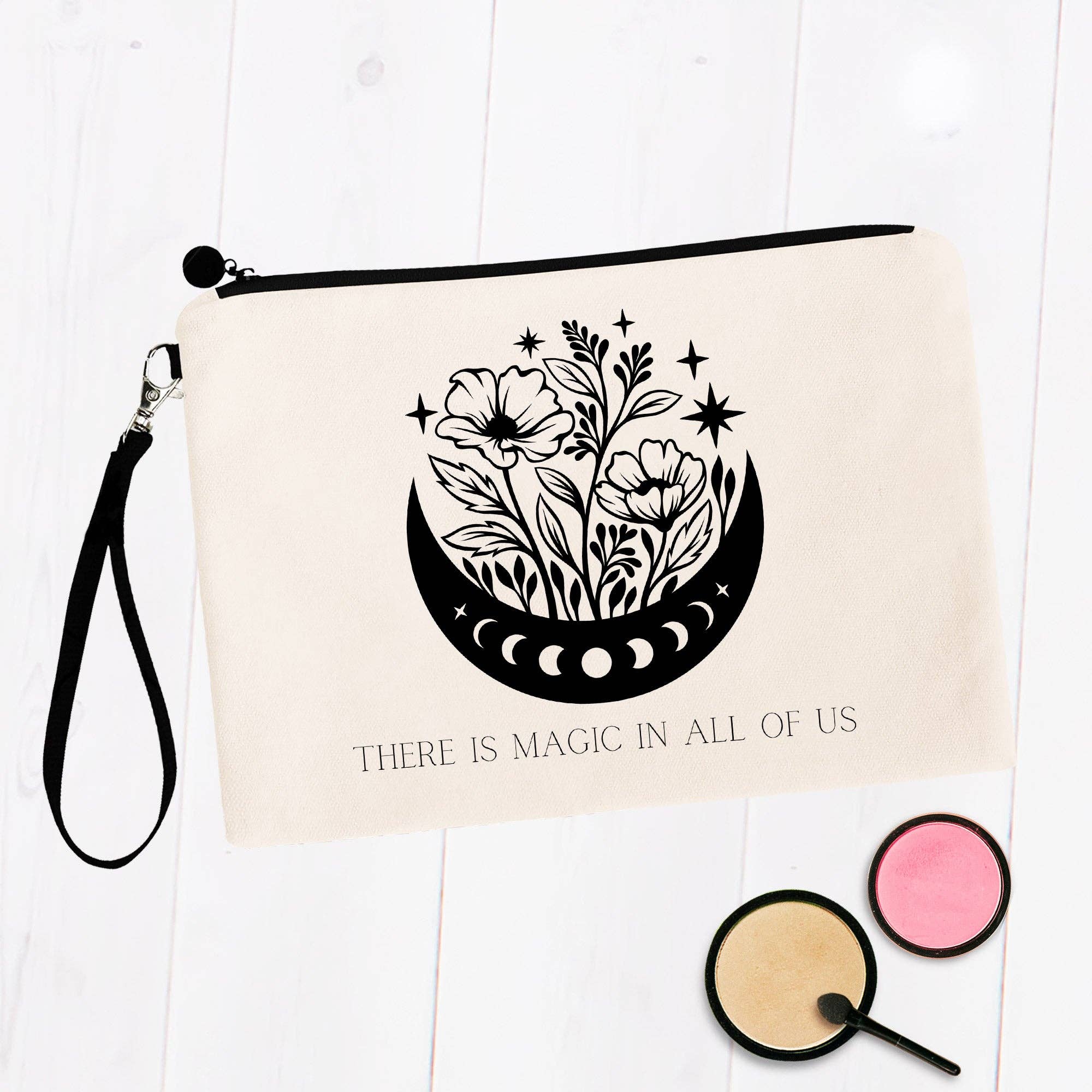 SheMugs – Engroshandel Kosmetiktaske – Der er magi i alle os makeup-tasker1