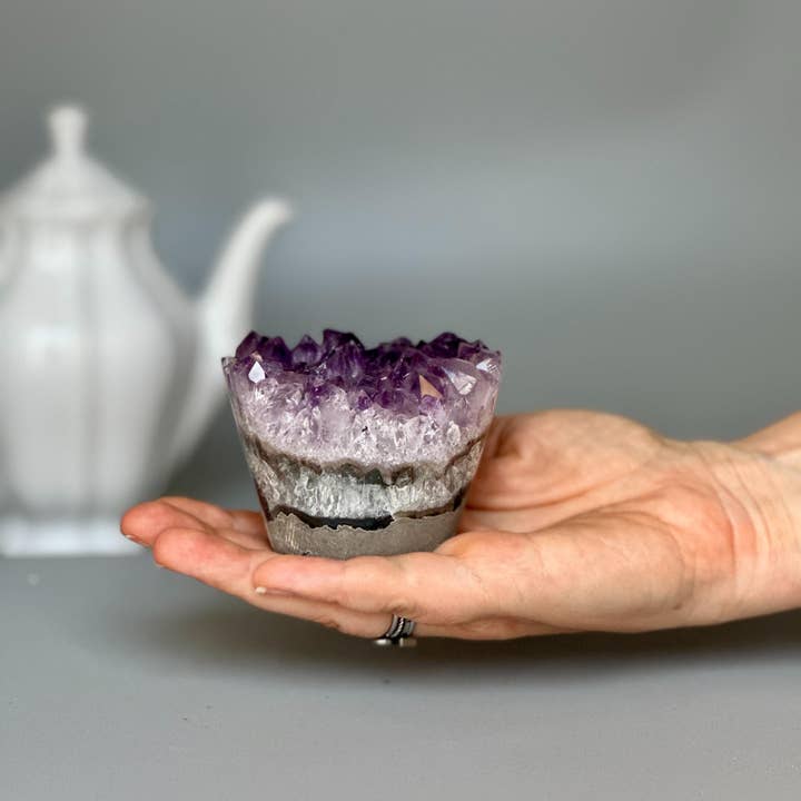 Deep Purple Project – wholesale Ornament – Amethyst Crystal Cupcake – Giftable Stone3
