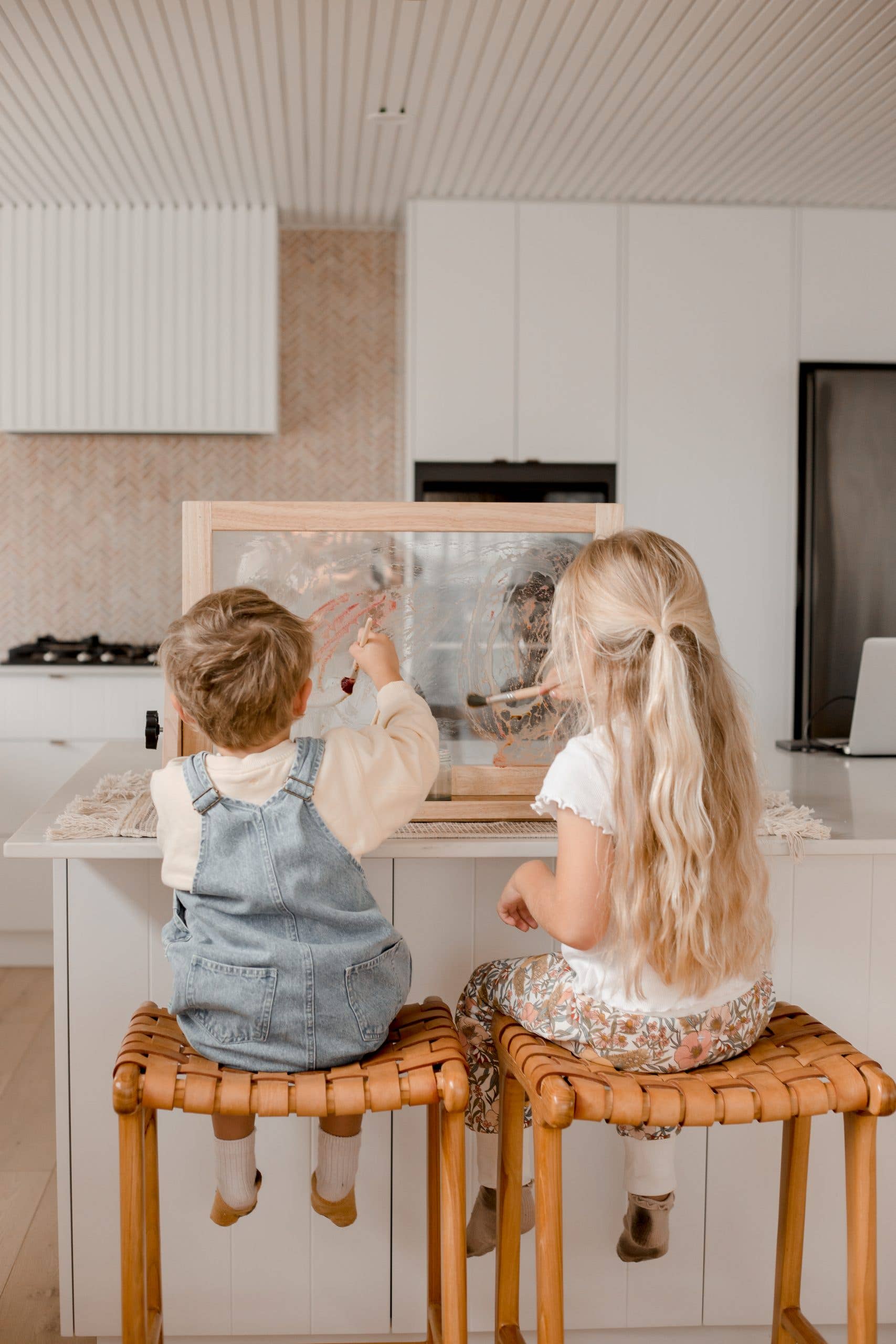 Q Toys - Vente Chevalets - Chevalet de table 4 en 16