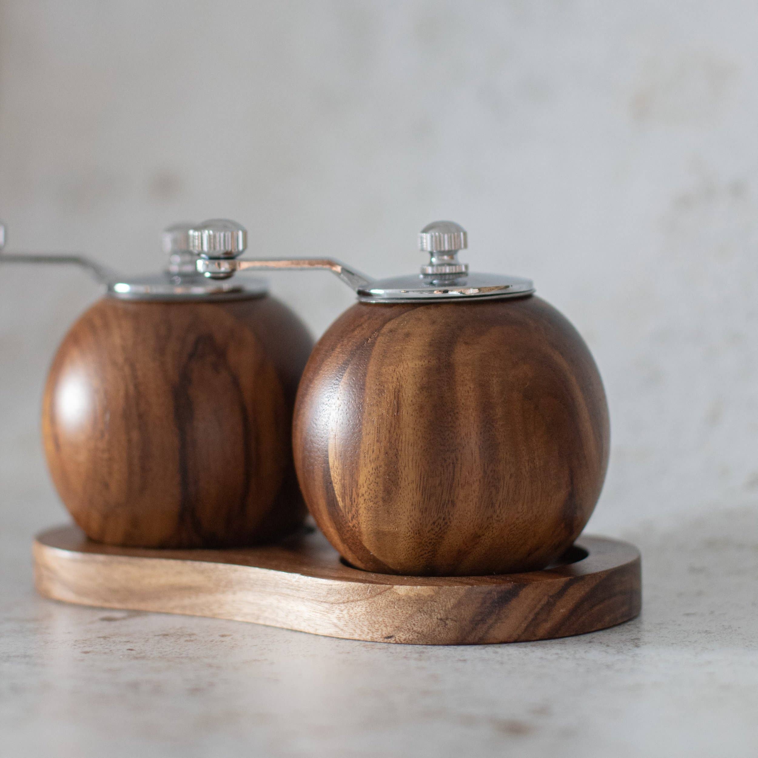 Little Crafts London LTD - Wholesale Salt Mill - Acacia Salt and Pepper Mill Grinder Set3