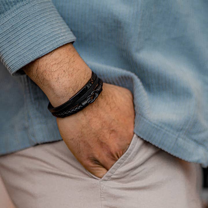 SERASAR - Wholesale Woven/Braided Bracelet - “Proud” leather bracelet - black - B0394