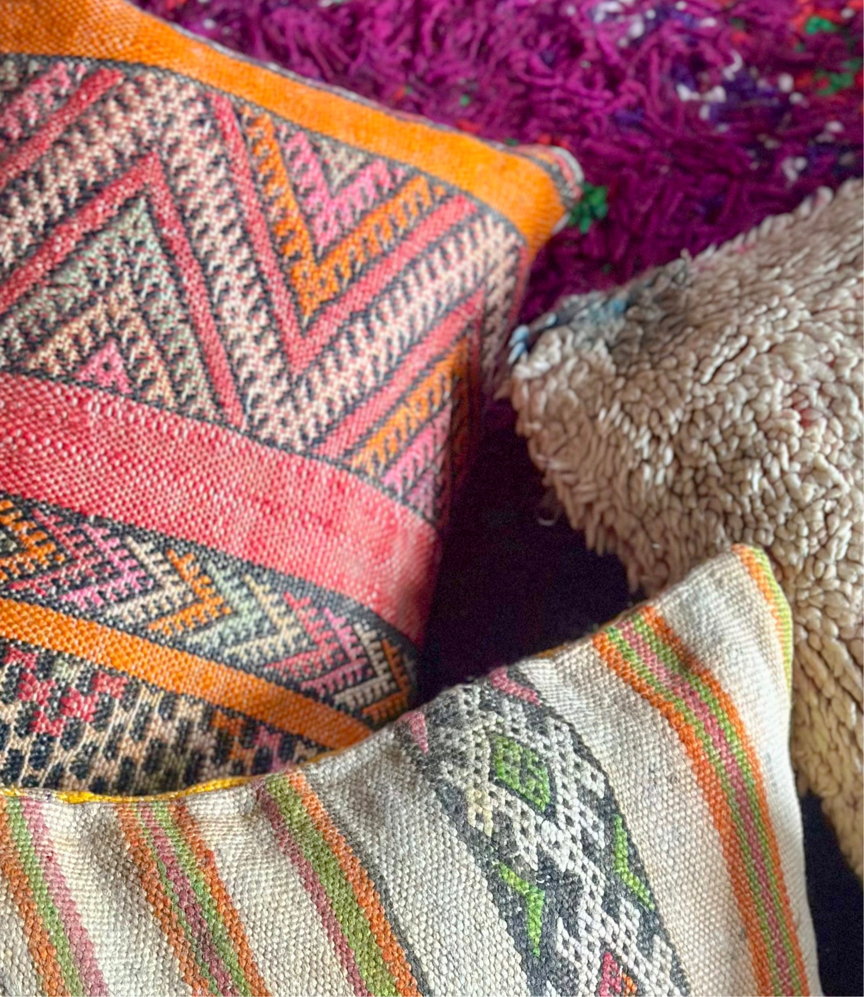 SOUK in the CITY - Wholesale Throw/Decorative Pillow - VINTAGE Upcycled Berber Cushions8