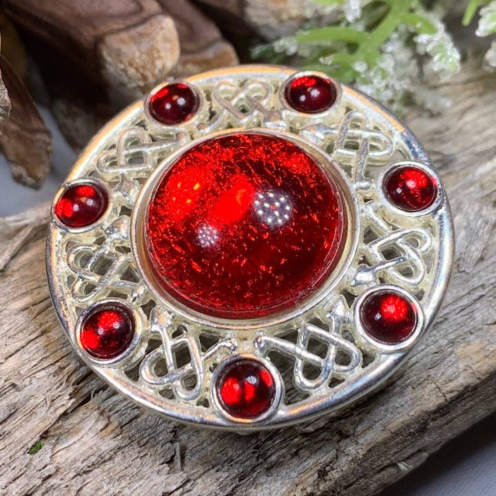 Broche celtique Corori pour la vente par Celtic Crystal Designs Jewelry & Gifts