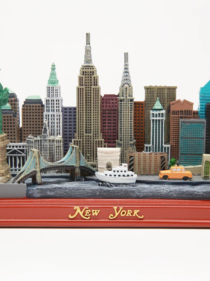 New Yorker Skyline Statue Groß 24/Stück für den Großhandel von ZIZO USA INC