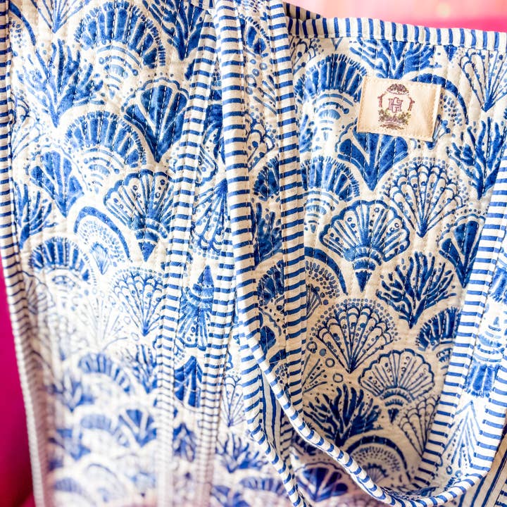 Heart of Grace - Wholesale Tote Bag - Women's - Calico Scallop | Large Quilted Tote Bag