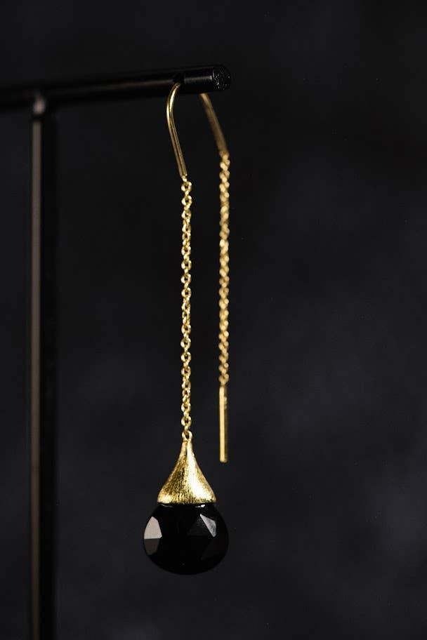 Atelier Leblanc – wholesale Dangle earrings – Black Onyx Poetic Long Drop Earrings1