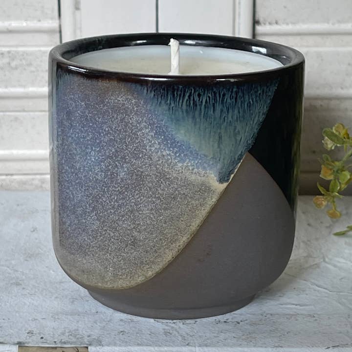 Tennessee Whisky 10 oz stearinlys i keramik for engroshandel hos 1858 Candle Co