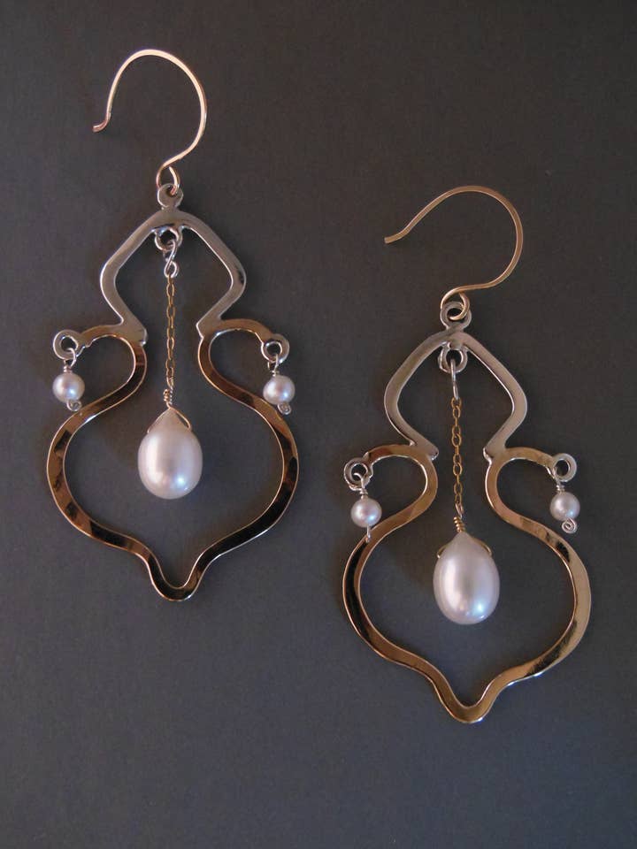 Boucles d'oreilles vaisseau de connaissances pour la vente par Liv & Lov