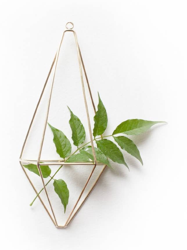 Grande jardinière murale en laiton pour la vente par Jimani Collections