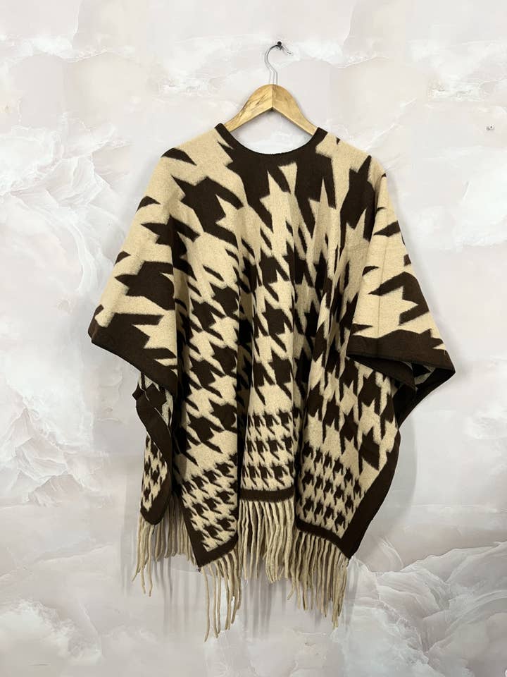 LINETA - Vendita all'ingrosso Poncho - Donna - Poncho aperto PON-8 a motivo pied de poule2