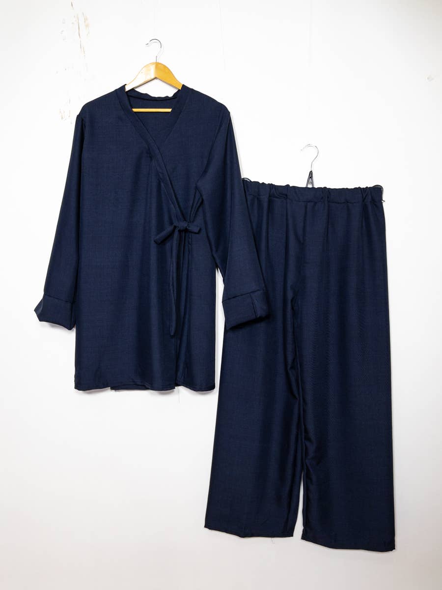 IDEAL OUTFIT – Großhandel Set aus Oberteil und Hose (NICHT Loungewear) – Damen – Abaya-Set mit überkreuztem Oberteil und seitlichen Knoten15