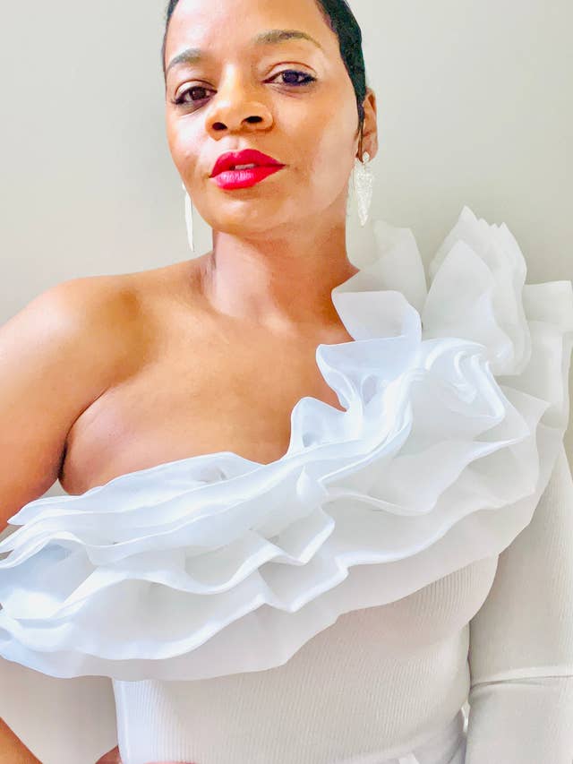 Luxx-Ruffle Bodysuit för wholesale av M.T.A.P. Clothing