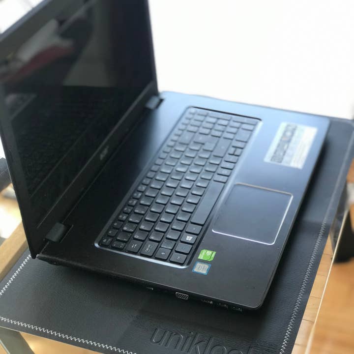 Uniklook - Vente Matelas/tapis à langer – bébé - Mini tapis en cuir végétalien Raven+ Blanc3