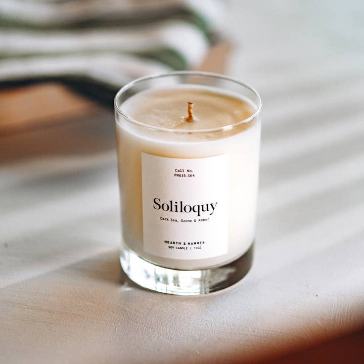 Hearth & Hammer - Vente Bougie en bocal - Catalogue Soliloquy Bougie Littéraire2