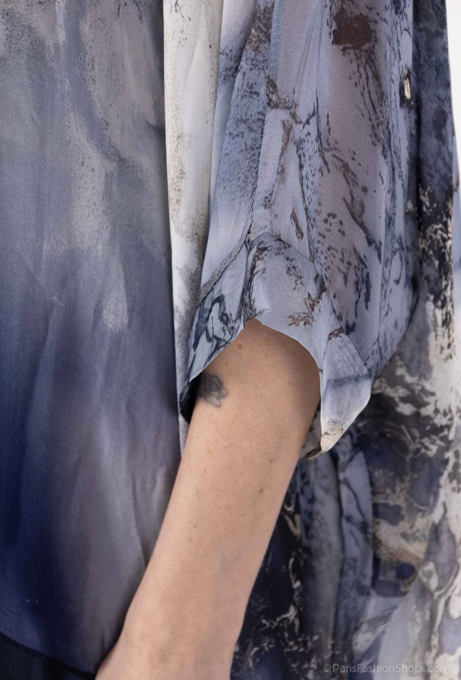 Shyloh - Wholesale Blouse - Dames - Asymmetrische top van soepelvallende zijde met digitale verloopprint19