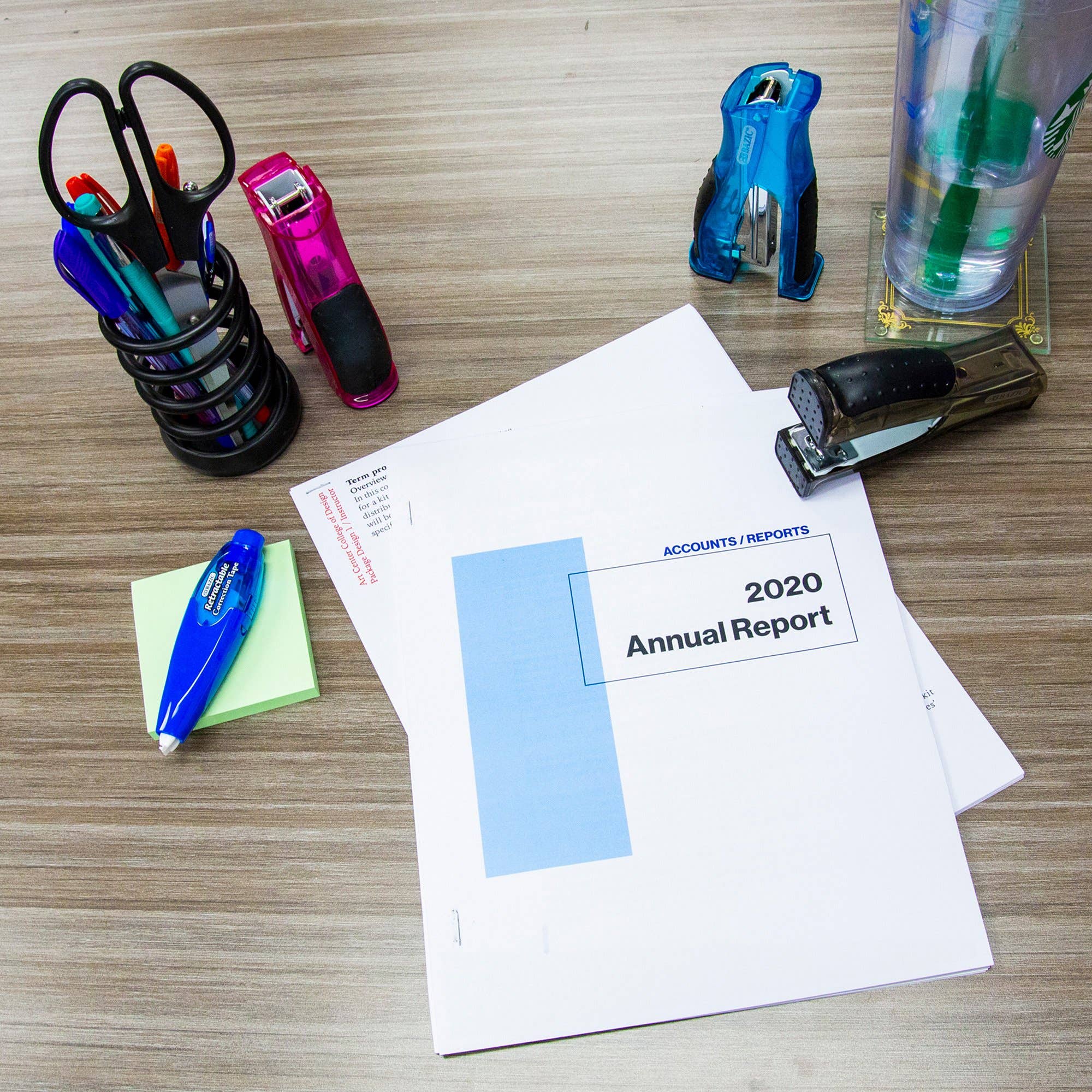 Luna Office Supply -  Everyday Essential - Wholesale Stapler - Compact Stand Up Standard Stapler with 500 Ct Staples.4