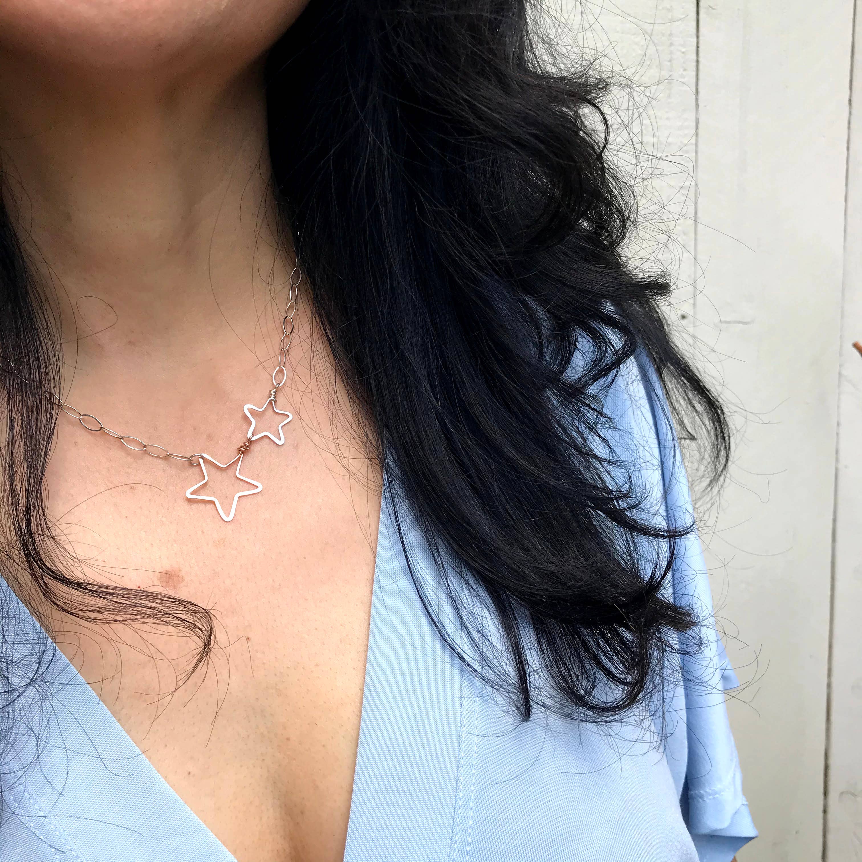 Beth Jewelry - Wholesale Pendant/Charm Necklace - 2 Stars Necklace - Gold1