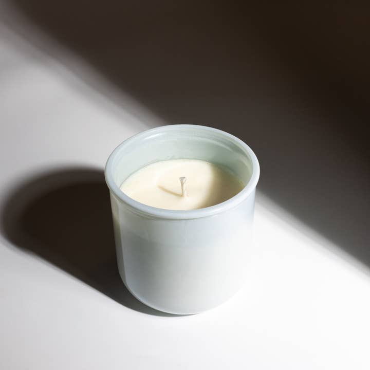 candela firmata Solstice per la vendita all'ingrosso da parte di Dusk