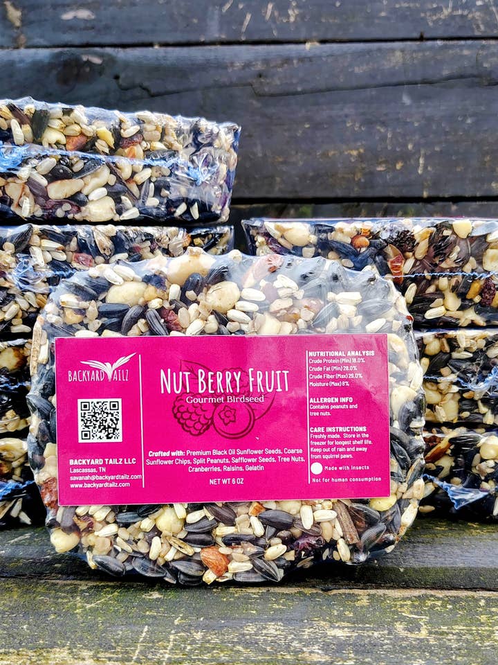 Birdseed Cake (Nut Berry Fruit) for wholesale by Backyard Tailz