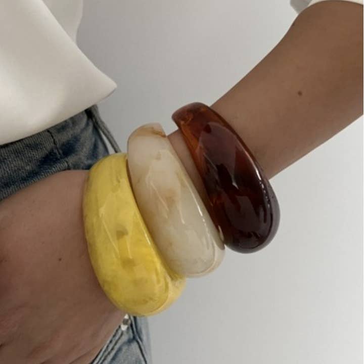 ACCITY - Wholesale Cuff Bracelet - Textured Irregular Acrylic Cuff Bracelet_CWMM3087