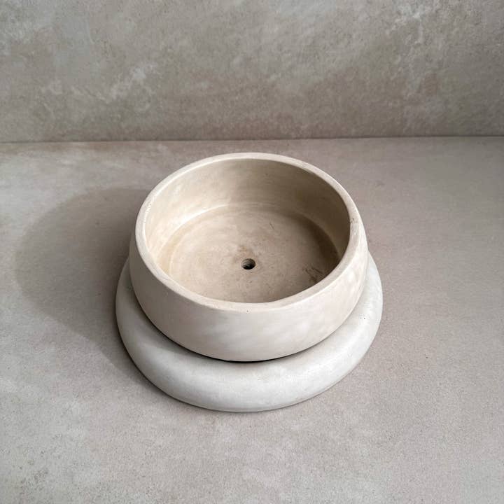 Minimal Loot Design - Wholesale Plant Pot - Concrete Planter with Saucer, Modern Low Plant Pot, Bubble Planter, Shallow Cement Pot, Minimalist Pot with Saucer, Nordic Pot, Chunky Pot