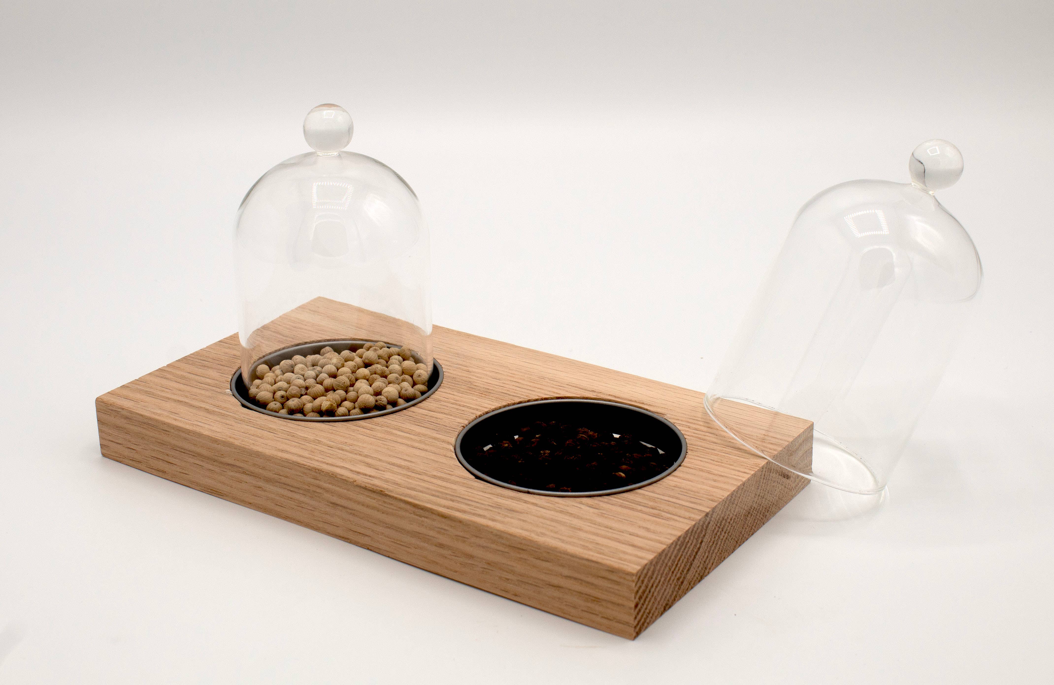 Compagnie Française des Poivres et Epices - Vente Épices séchées - Présentoir Poivres & Épices1