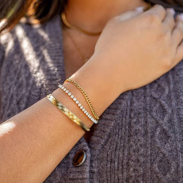 WJW – wholesale Link & chain bracelet – Stainless Steel 18K Gold PVD Coated Diamond Cut Curb Chain Bracelet