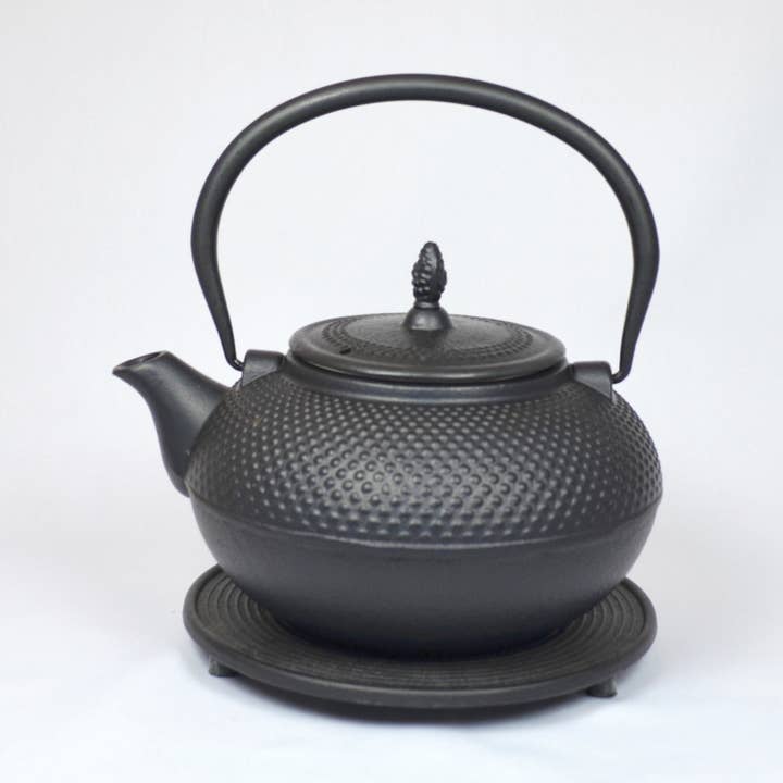 Arare cast iron teapot 1.5l in black, for wholesale by Ja-Unendlich
