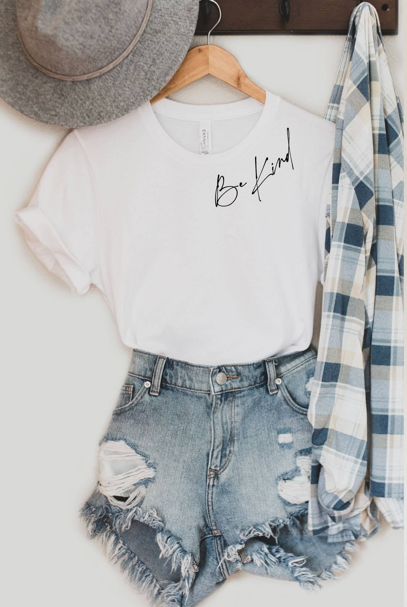 OAT COLLECTIVE - Vente T-shirt sérigraphié – femme - T-shirt graphique BE KIND8