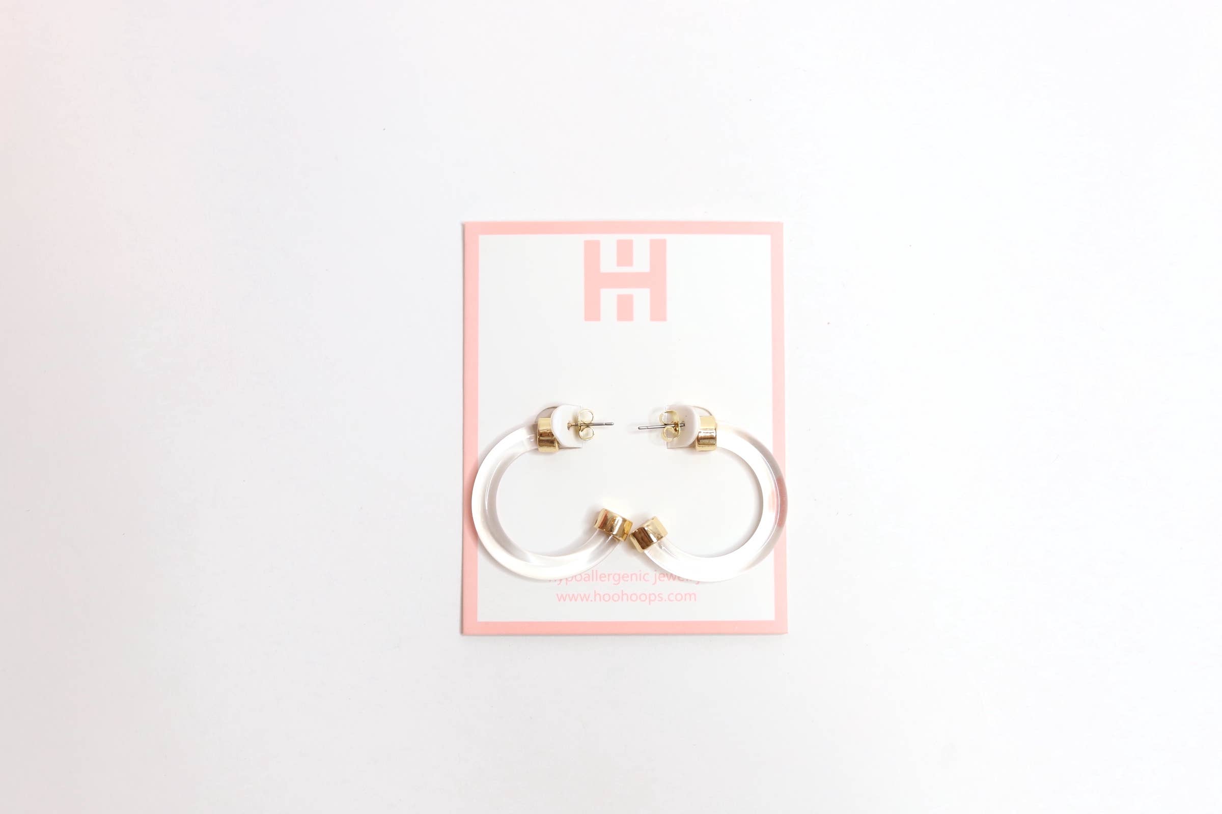 Hoo Hoops - Venta al por mayor Pendientes de aro - Pendientes de aro pequeños de acrílico hipoalergénicos y ligeros - Transparentes1