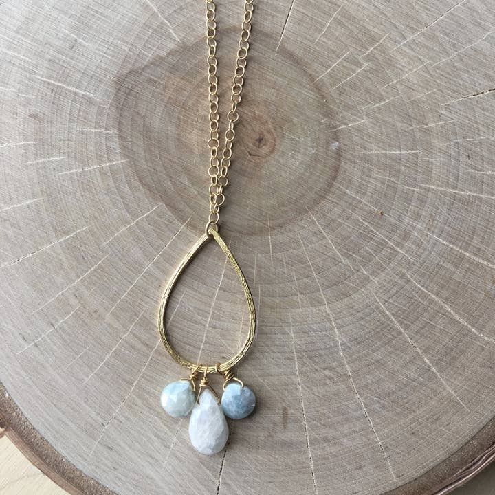 Dana Herbert - Vente Colliers à pendentif - Collier avec pendentif en forme de larme en or1