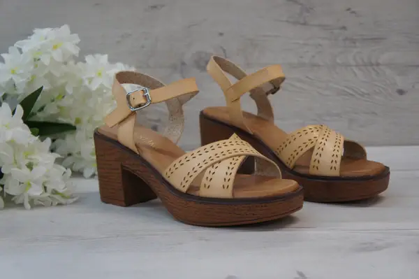 Top Staka – wholesale Sandals – Women's – Women's Platform Wood Effect Heels Cushioning Sandals21