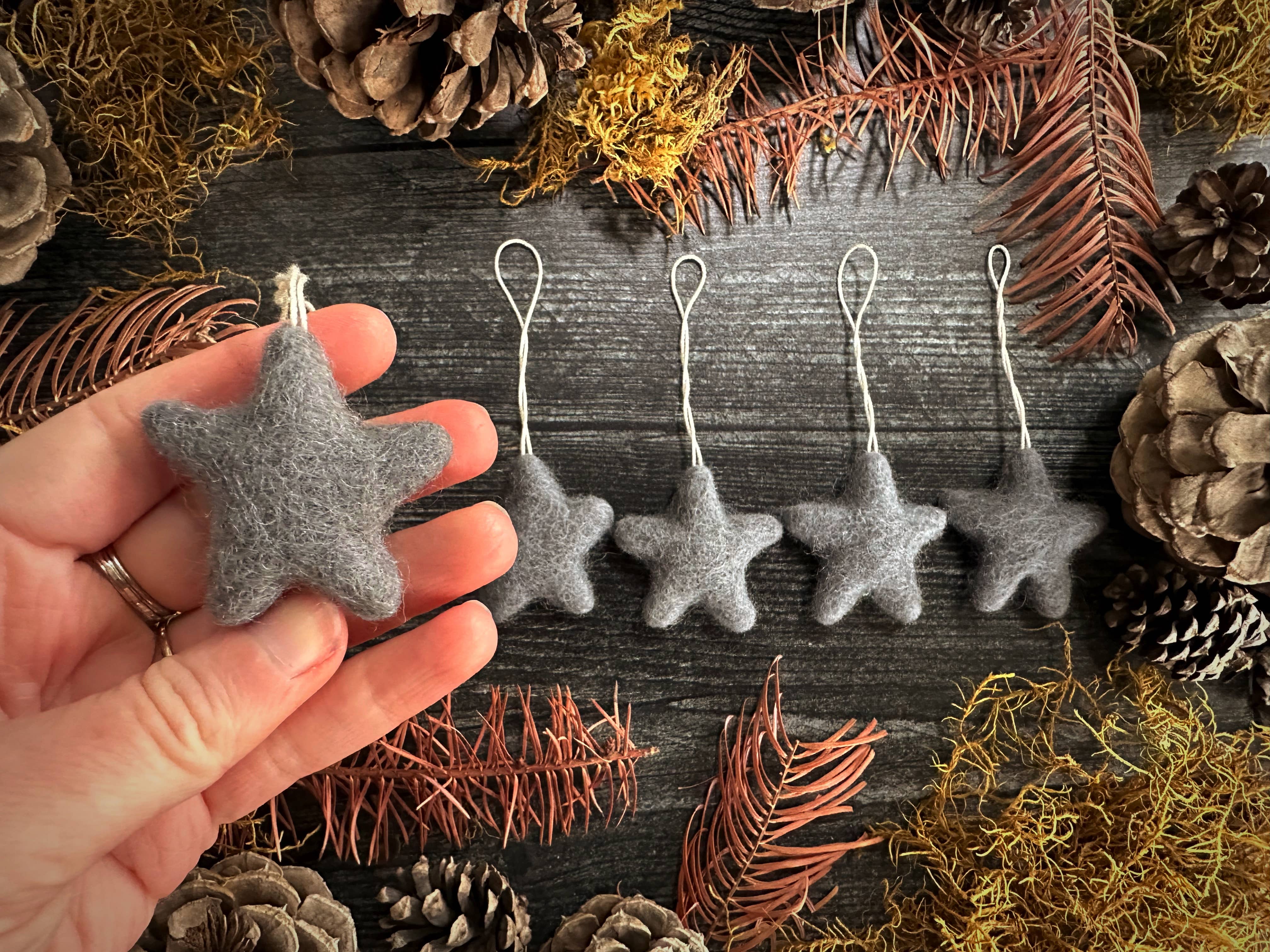 House of Moss - Wholesale Ornament Set - Star Ornaments | Boxed Set of 5 Mini Wool Ornaments5