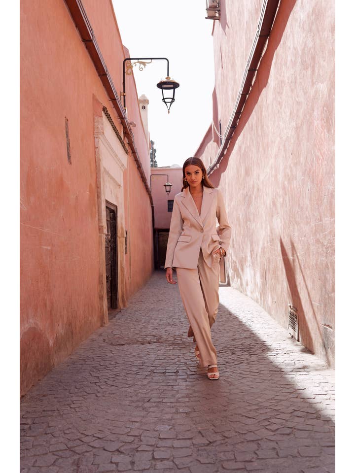 Attentif Paris - Vente Veste de tailleur – femme - Veste cintrée unie en satin67