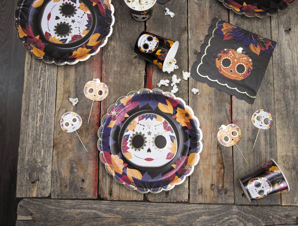 Tim&Puce Factory - Wholesale Disposable Plate - SCALLOPED PLATES 23CM DIA DE LOS MUERTOS AND GOLD X 83