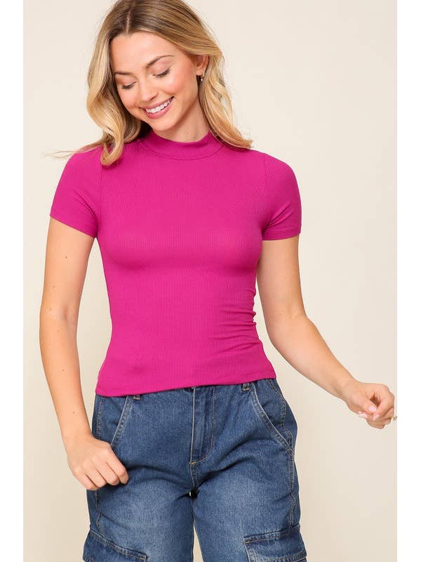 Top à manches courtes et col montant pour la vente par Lemon Tree