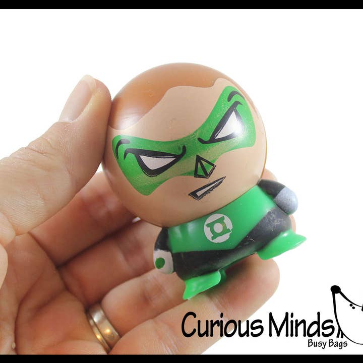 Curious Minds Toys - Wholesale Figurine Toy - Kids - 1 DC Comics Superhero Capsule Toy Figurines - Super Hero Fan