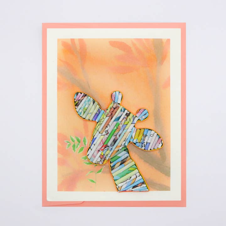 Loving Nature - Vente Carte de vœux classique - Carte girafe fabriquée à la main par Recycled Magazine