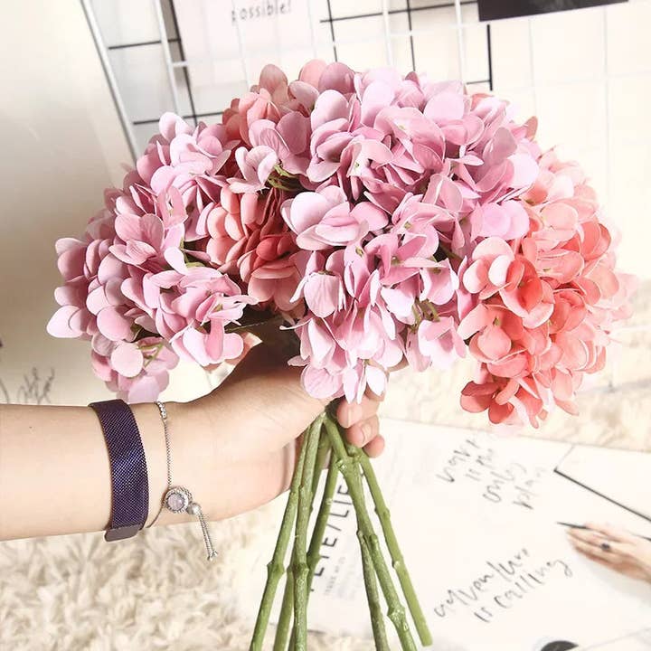 Kiyo Home – wholesale Artificial flowers – Artificial Hydrangeas 3-Piece Set