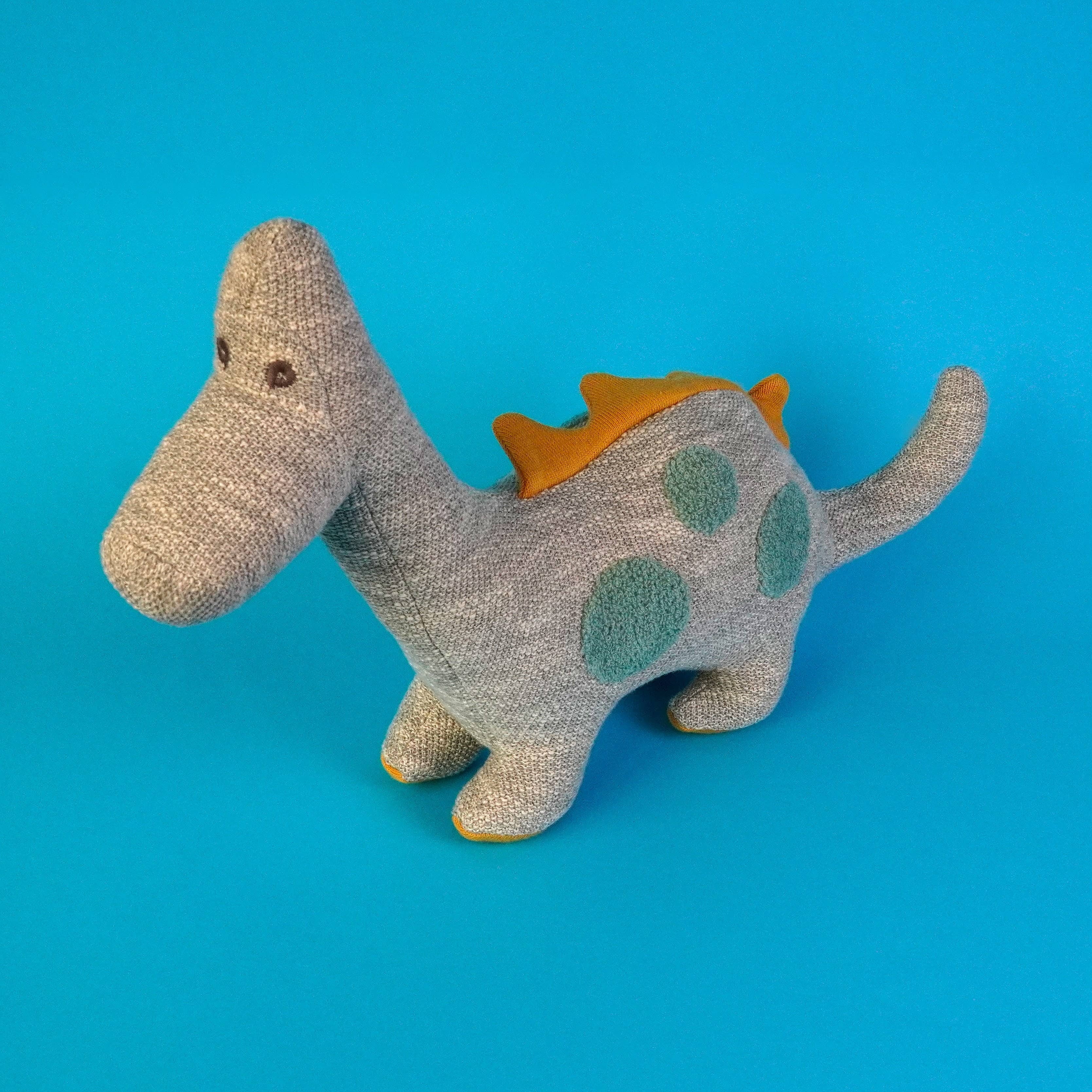 Best Years Ltd – wholesale Stuffed/plush toy – Kids & baby – Large Organic Cotton Dinosaur Plush Toy, Diplodocus Grey2