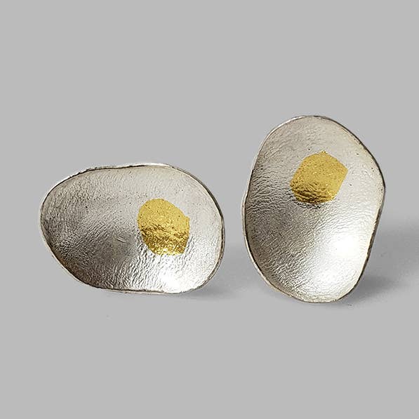 Handgefertigte Blütenstecker aus biologischem Anbau für den Großhandel von McKenzie Mendel Jewelry