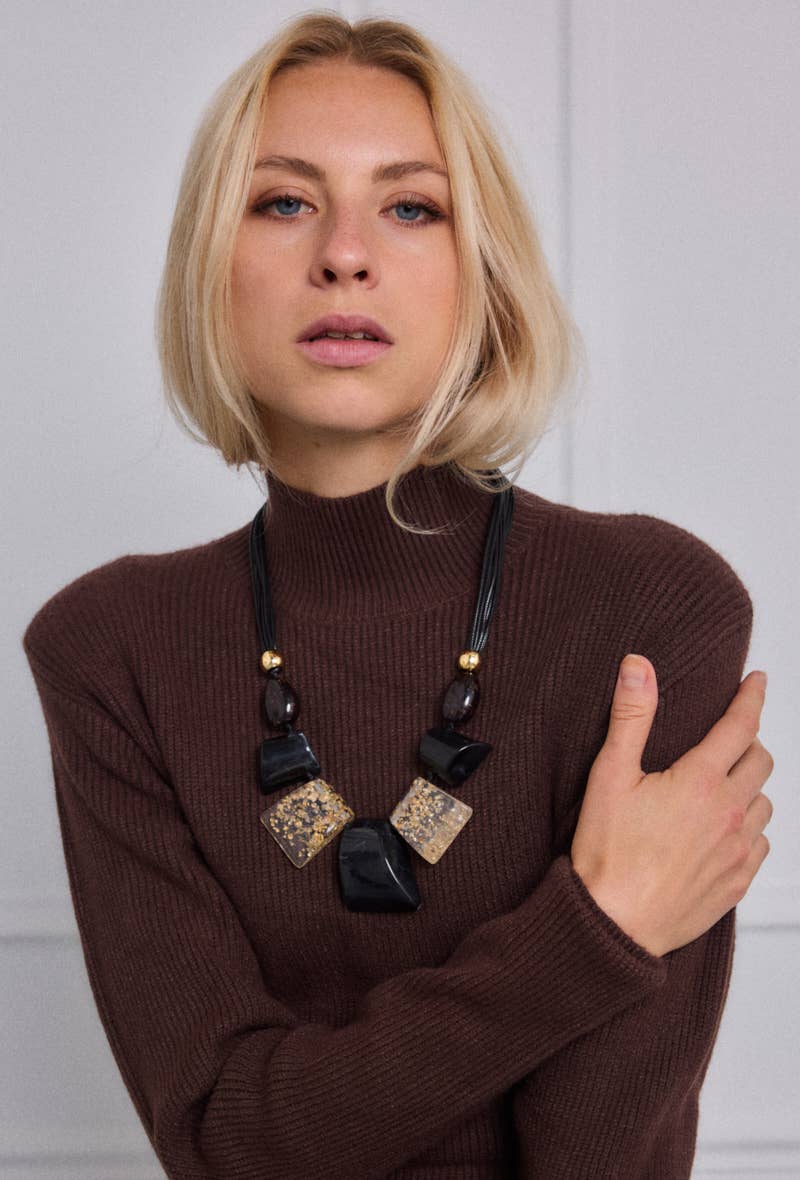 Black Fancy necklace for wholesale on Faire1