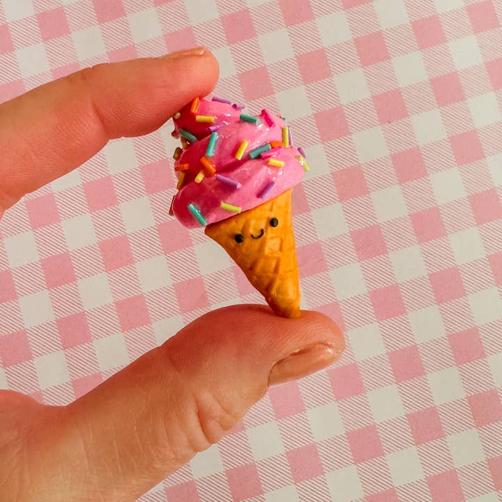 Larry’s Waffle Shop - Wholesale Ornament - Izzie | Ice Cream Cone Ornament3