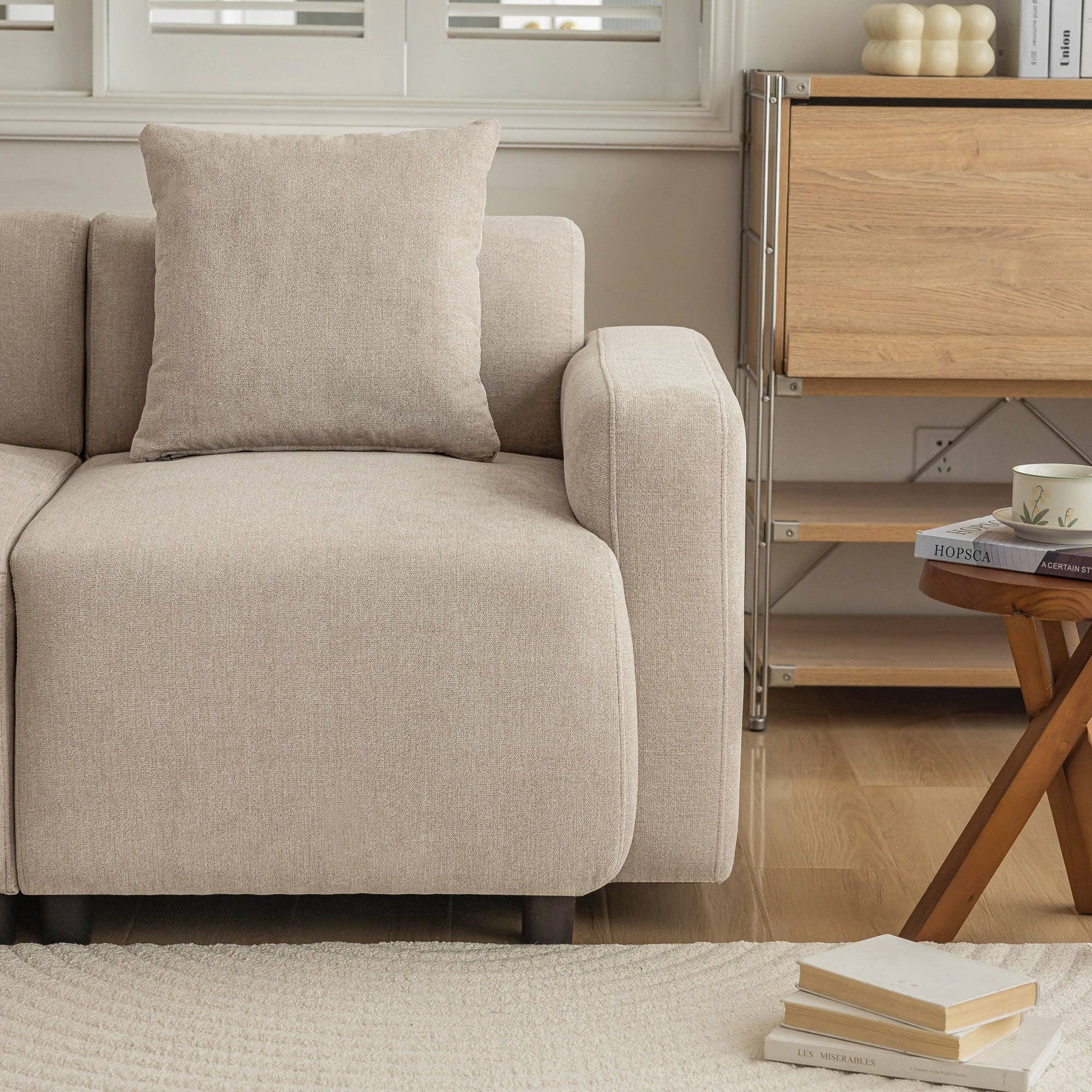 Urban Meuble - Wholesale Sofa - Modern sofa upholstered in beige chenille fabric 3-seater with cushions SHIDADS BEIGE 3 SEATS5