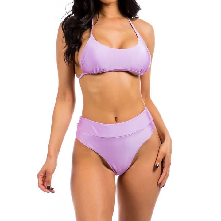 FATO DE BANHO DE DUAS PEÇAS COM TAMANHO REGULAR, PARTE SUPERIOR COM ALÇAS DE PESCOÇO E PARTE INFERIOR DRAPEADA por atacado de Curve Market