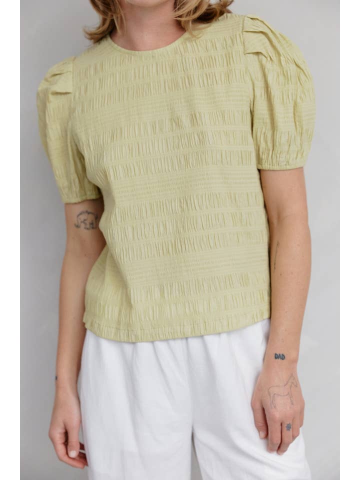 MOD REF – wholesale Blus - Dam – The Celia Top | Texturerad puffärmad topp3